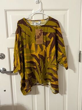 Simply Sisters NWT Makuahine Blouse Women’s Small Oversized Style w/ Free Gift